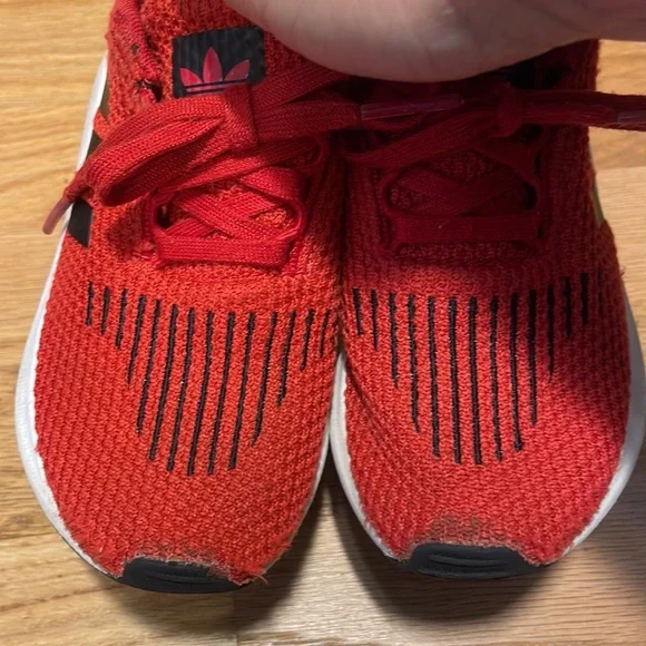 Toddler Adidas Red/Black Iconic 3 stripe running sneaker, size 9 - Picture 7 of 10